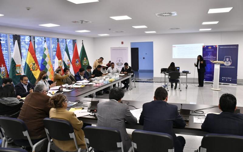 Asamblea Legislativa elegirá al nuevo Contralor del Estado de entre 10 candidatos