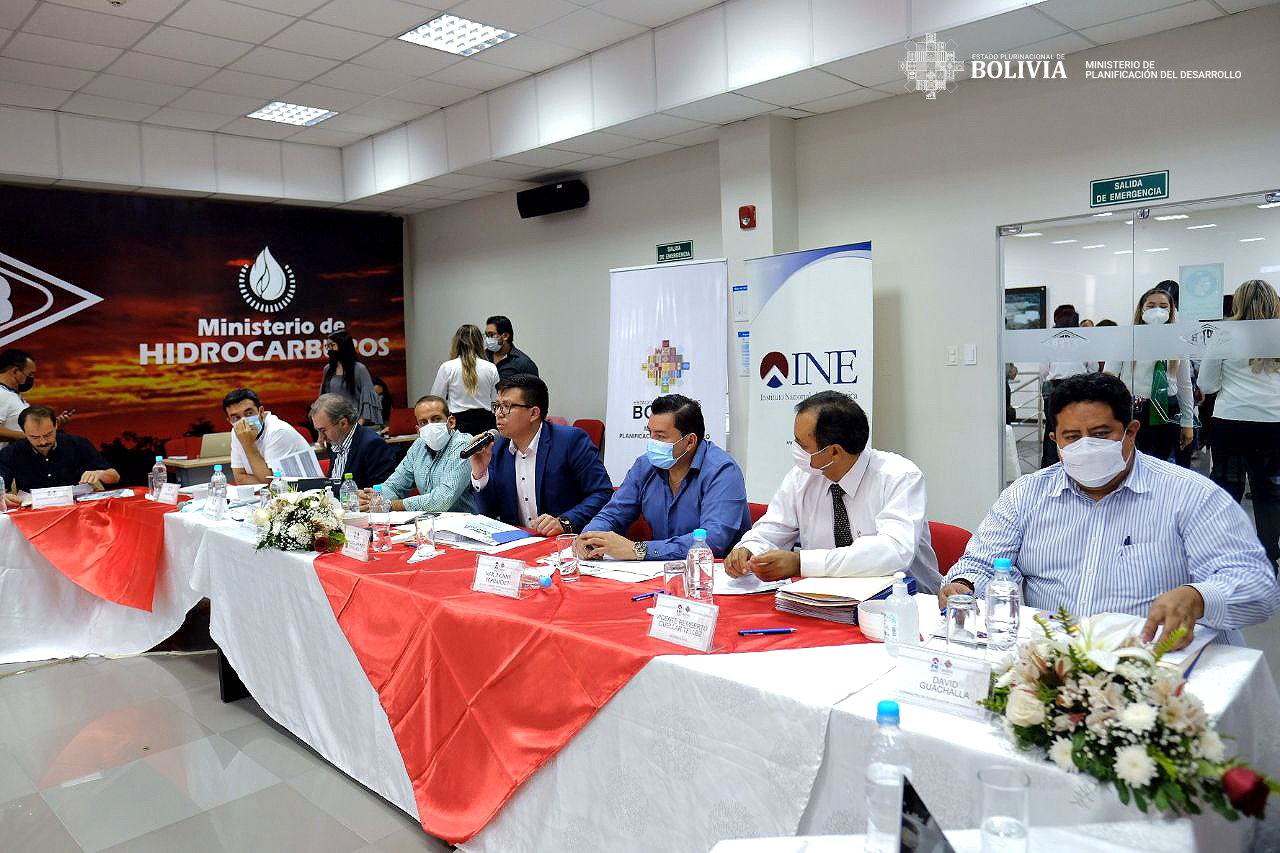 Nuevo quiebre en el Comité cruceño por el aval de Camacho y Cuellar a la definición técnica del Censo