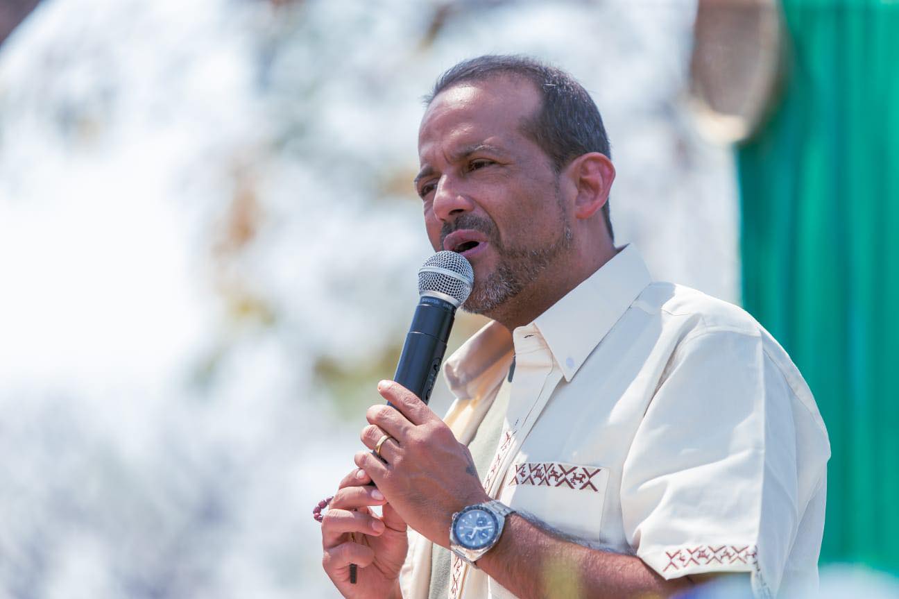 Prada cuestiona a Camacho por no asumir su responsabilidad y escudarse en la cruceñidad