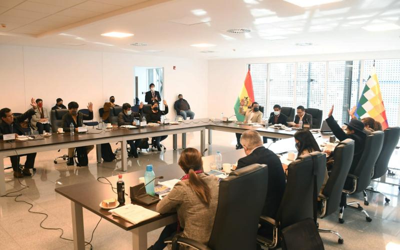 Comisión aprueba proyecto para selección y designación del nuevo Defensor del Pueblo