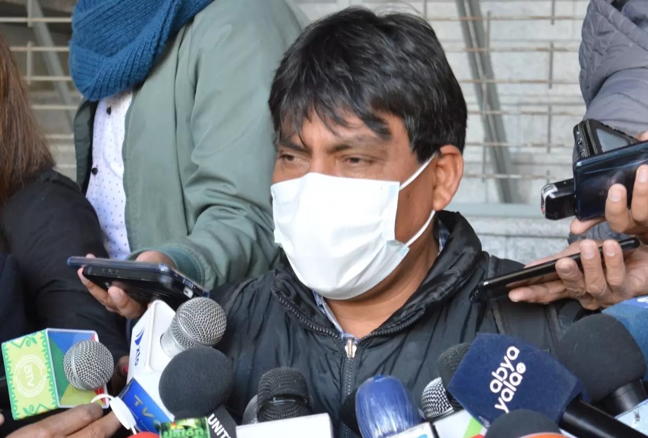 Diputado indaga a Max Mendoza por presunto tráfico de personas