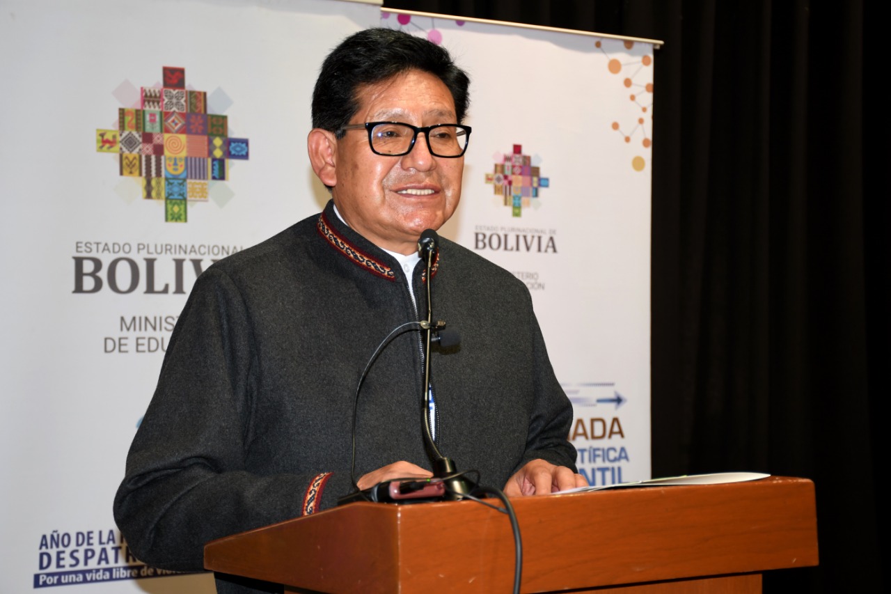 Ministro de Educación revela que algunos gobiernos municipales rechazan la construcción de unidades educativas