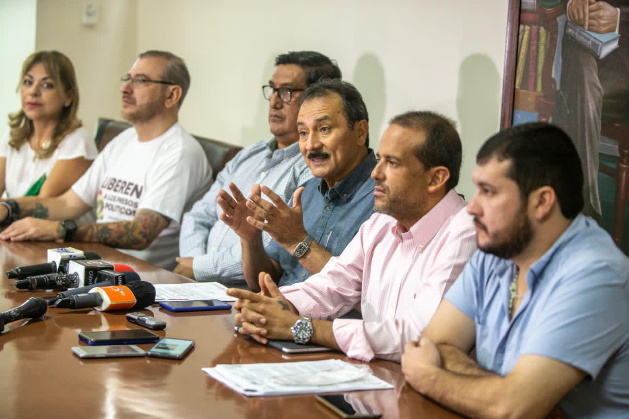 Políticos acusan a la dirigencia cruceña de mentirle y fallarle al pueblo