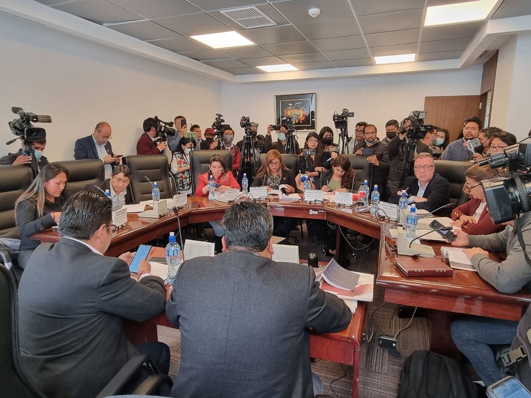 Comisión de Constitución declara nuevo cuarto intermedio en el debate sobre la ley del censo