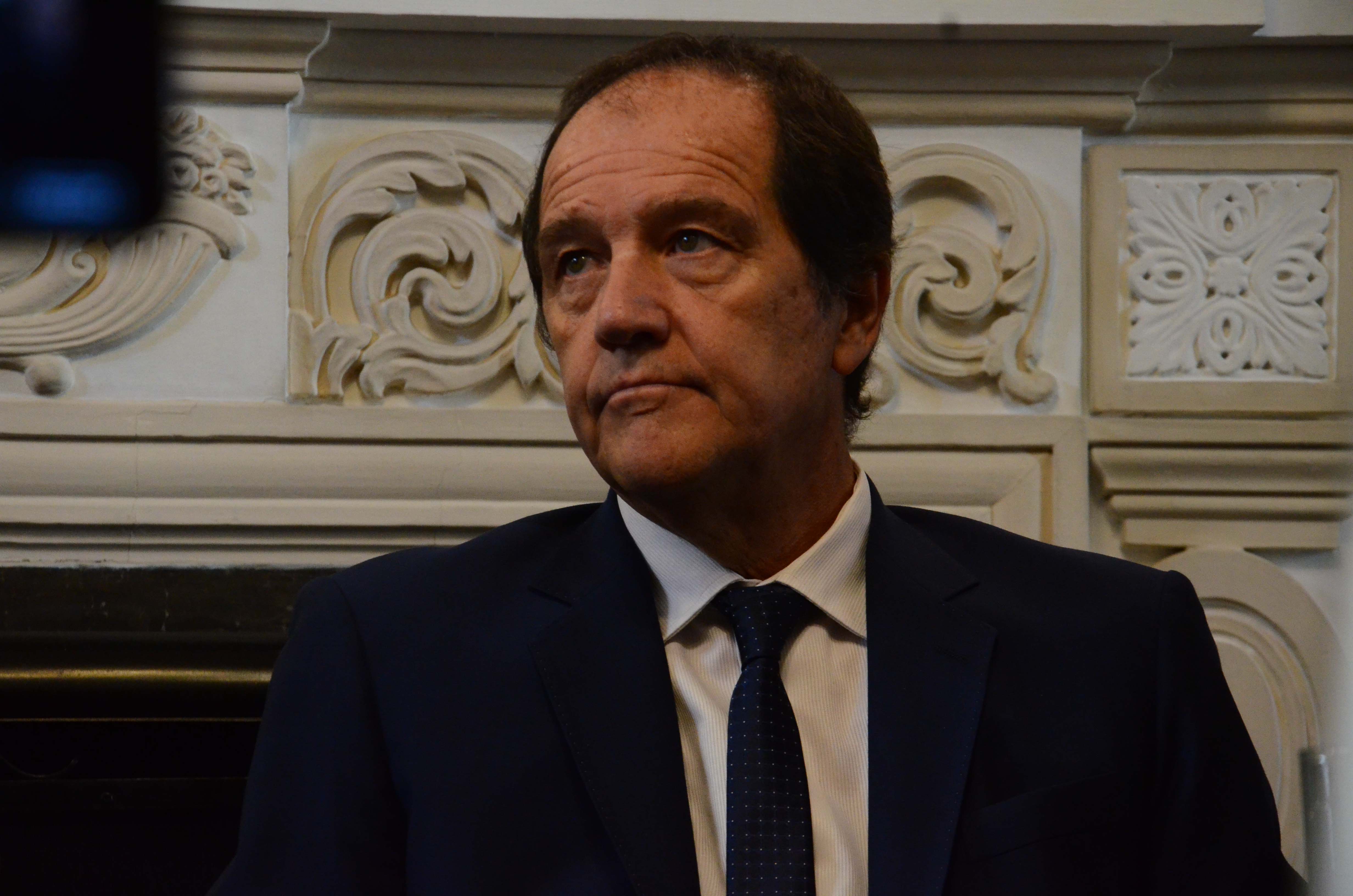 Embajador argentino espera que el llamado al diálogo del Gobierno sea escuchado por todas las partes