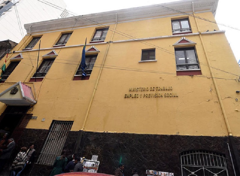 Gobierno promulga ley que simplifica trámites de reincorporación laboral por despidos injustificados