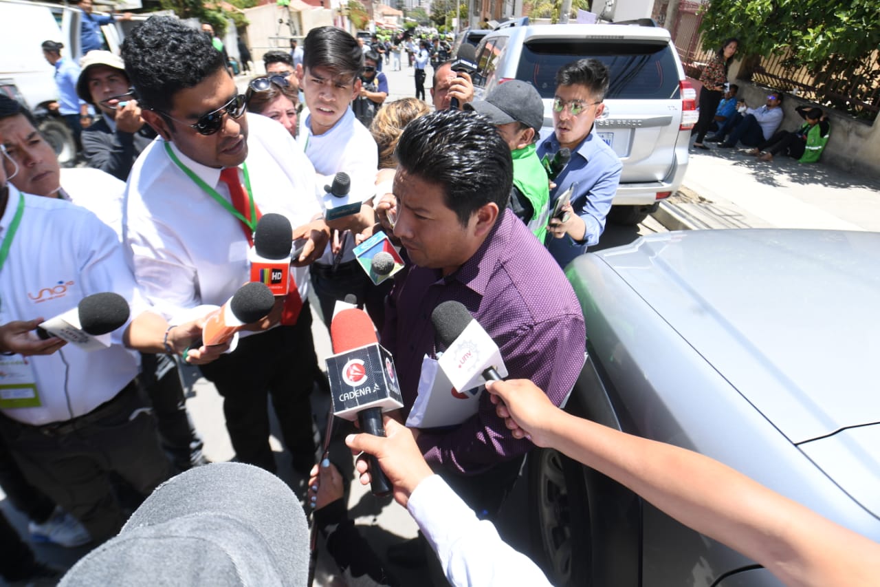 Santos Quispe confía que hoy se llegue a un acuerdo en consenso