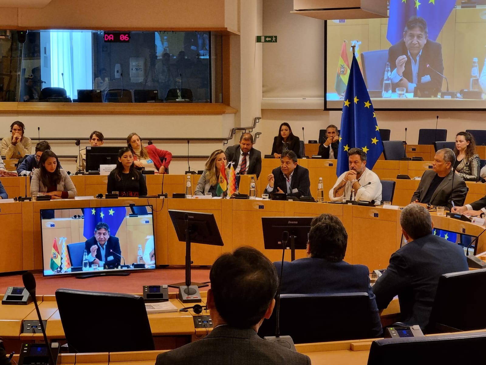 Vicepresidente afirma en el Parlamento Europeo que la crisis climática no será solucionada por el capitalismo