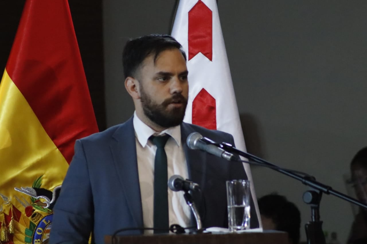 Policía detiene a cuatro personas acusadas de abuso sexual en Santa Cruz