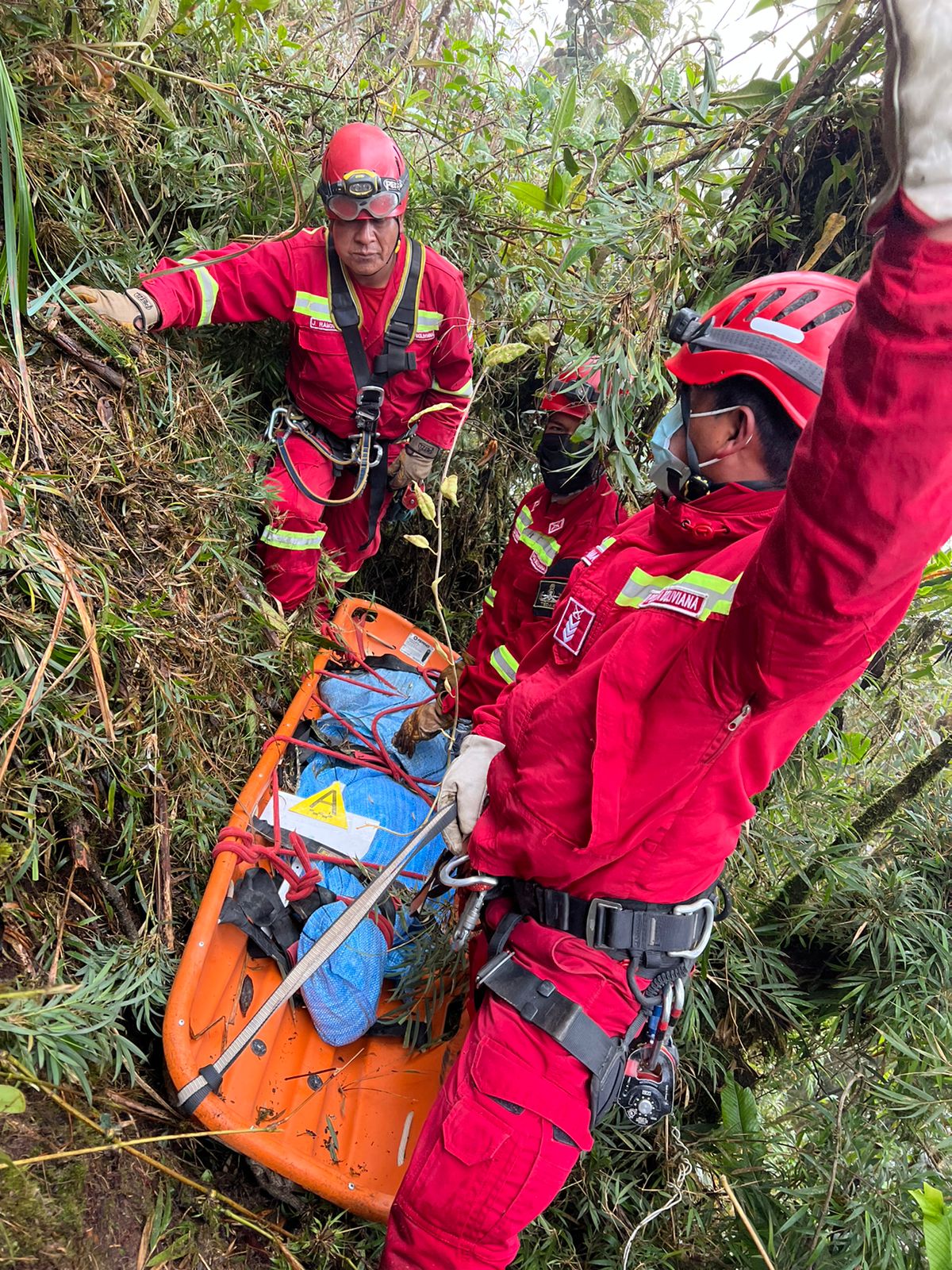 La Paz: Rescatan el cuerpo sin vida de Willma, el jueves hallaron el de Valeria