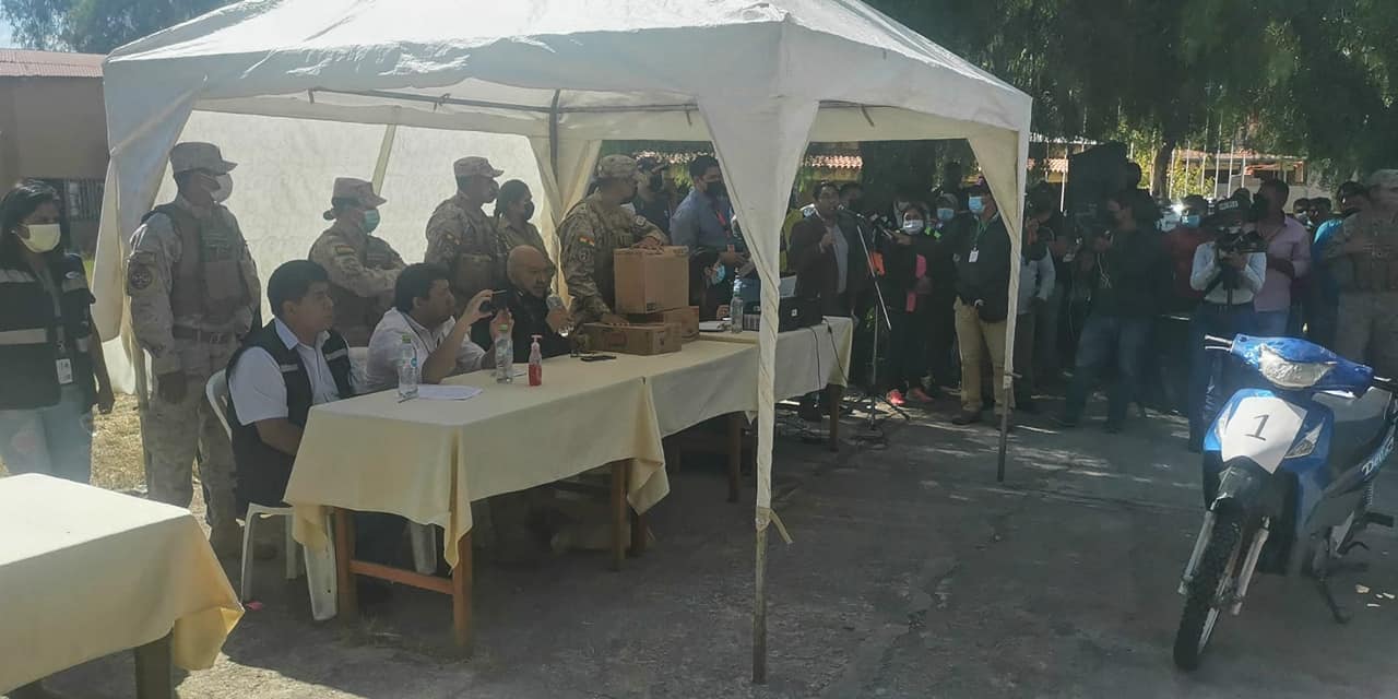 Dircabi recaudó $us 34.209 por subasta de siete motorizados en Tarija