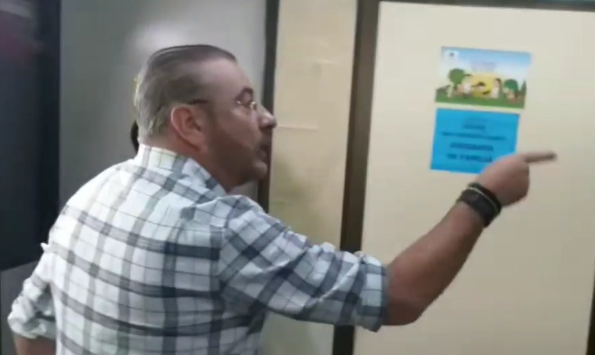 Cívico Calvo arremete contra denunciante por ultraje a símbolos patrios