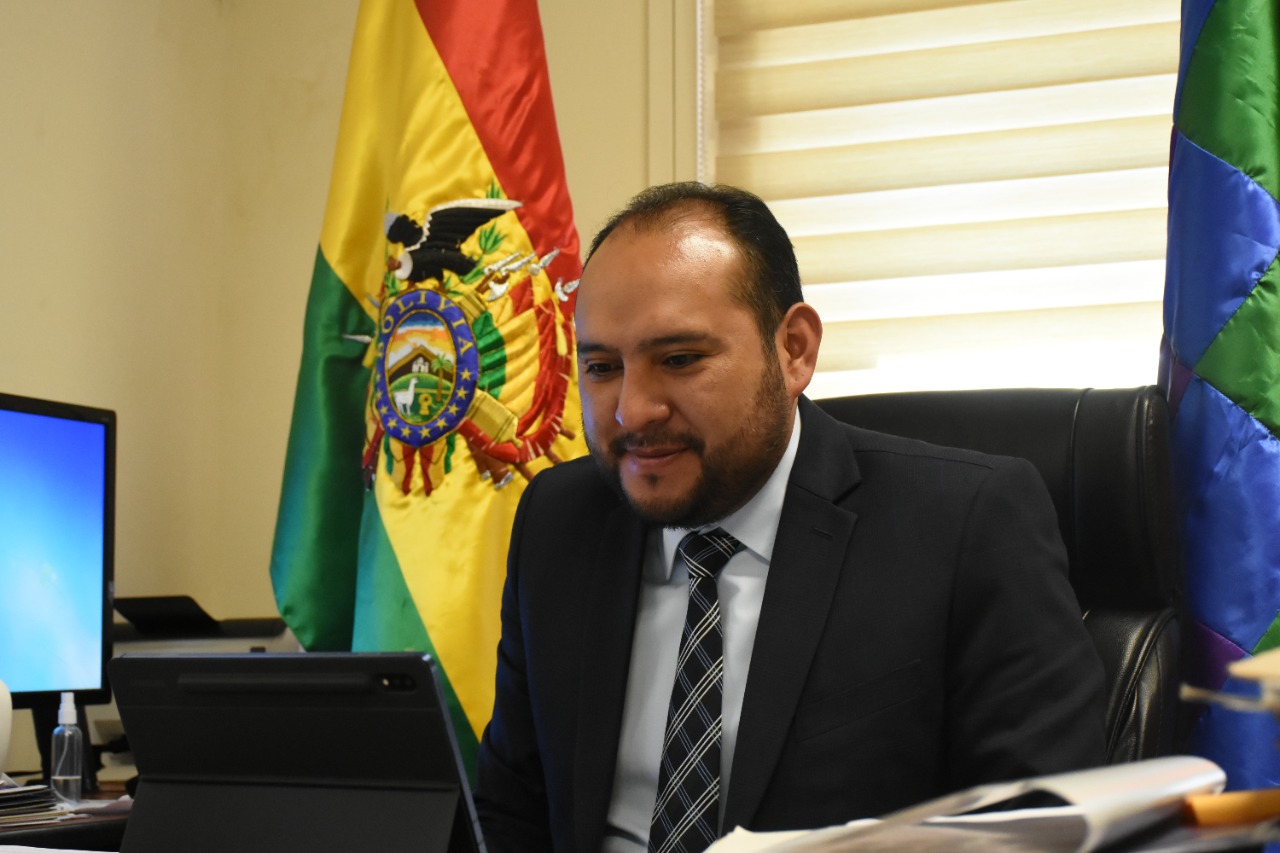 Hasta el 15 de octubre corre plazo para tramitar autorización de uso de vidrios polarizados