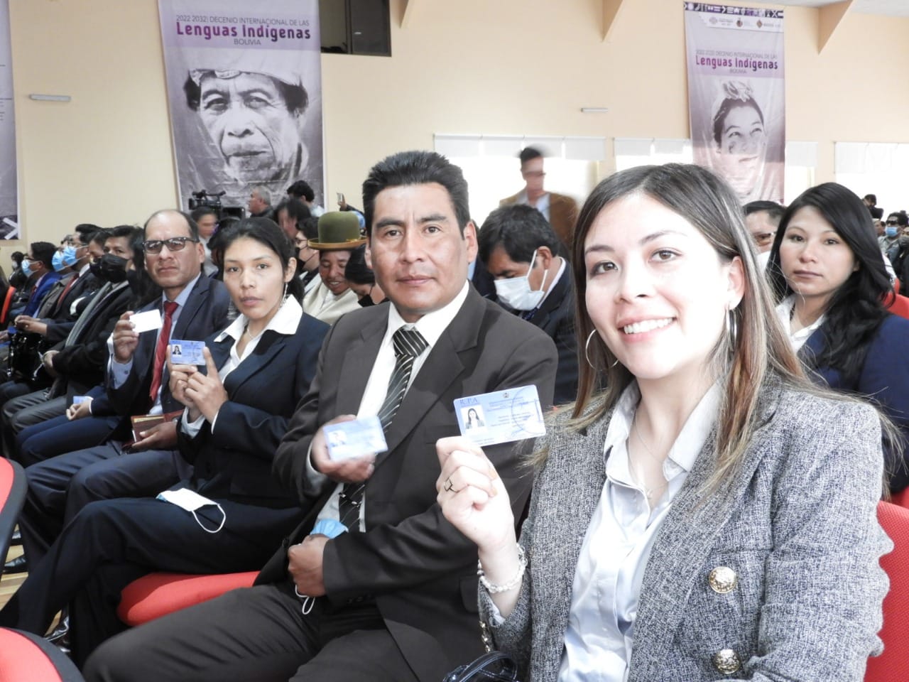 Justicia entrega 229 credenciales a nuevos abogados de La Paz