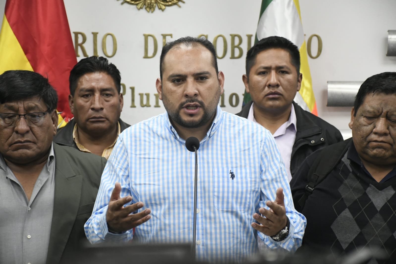 Amplían hasta el 31 de enero de 2023 plazo para tramitar uso de vidrios oscuros o polarizados en vehículos 