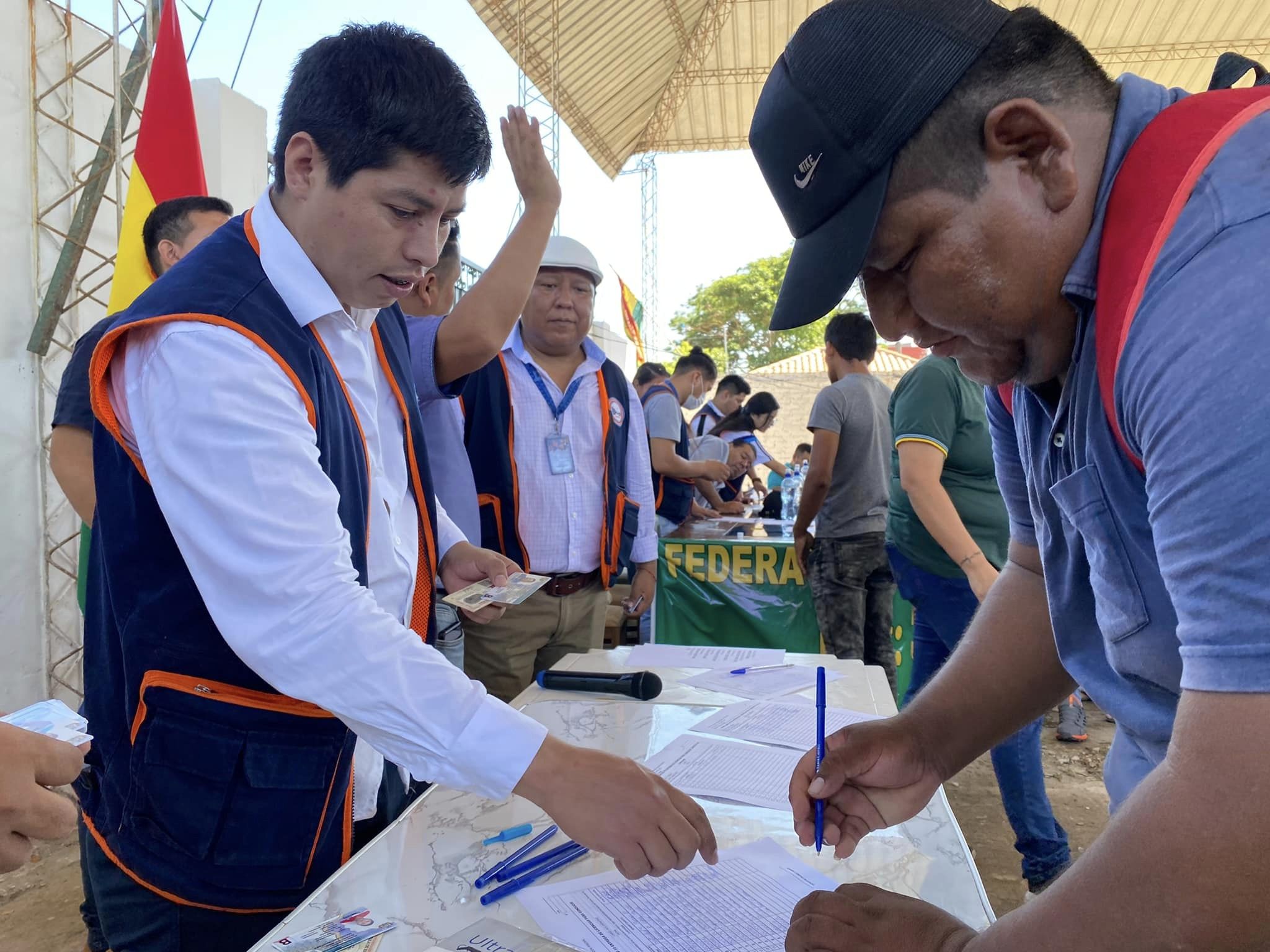 Brigadas móviles del Segip recaudaron más de Bs 11 millones en Santa Cruz