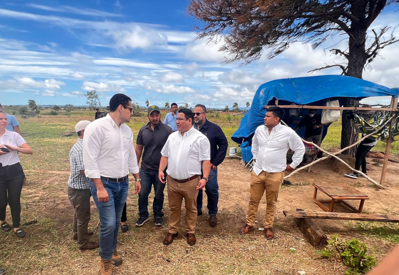 Fiscalía inspecciona predios en conflicto en Las Lomas