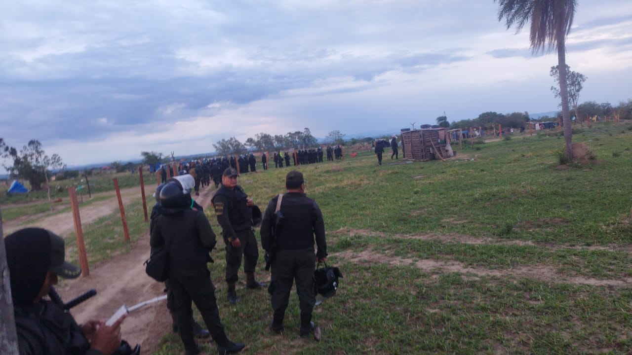 Aprehendidos por presunto avasallamiento en Lomas de Arena son puestos ante un juez cautelar