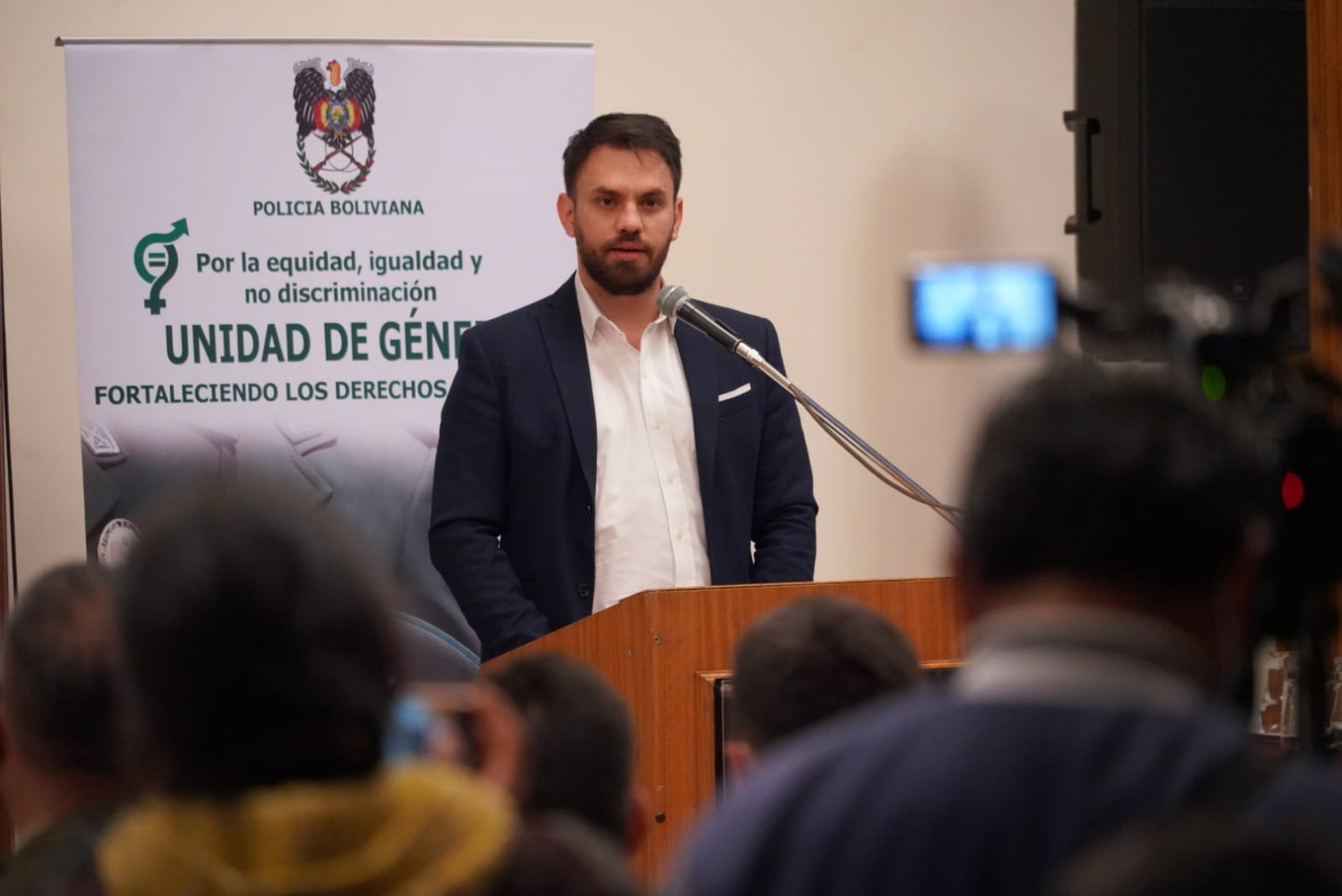 Gobierno exhorta a alcaldes del eje central a entregar terrenos para la construcción de las FELCV integrales 