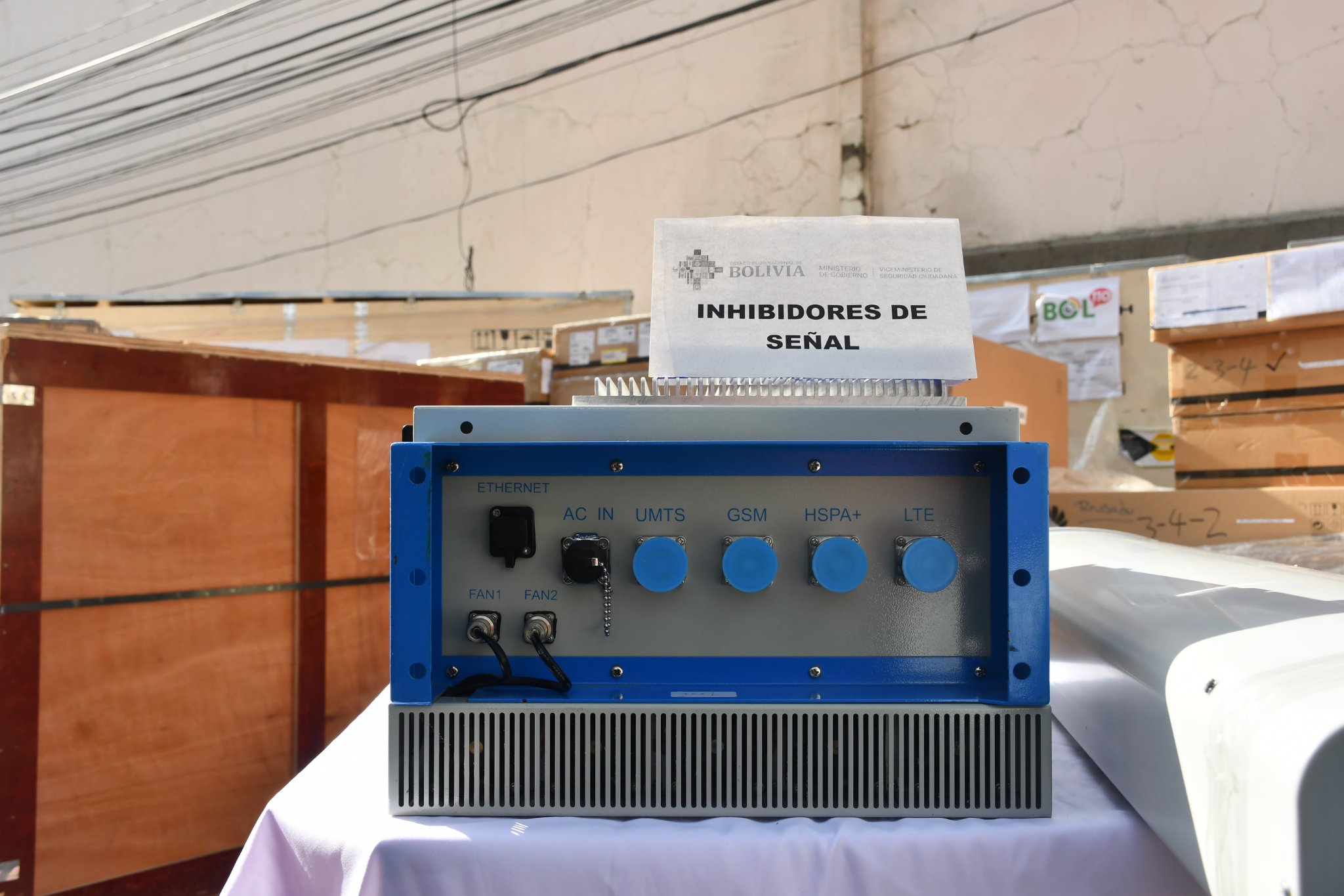 Inhibidores de señal evitarán que reos cometan estafas o planeen crímenes desde las cárceles 