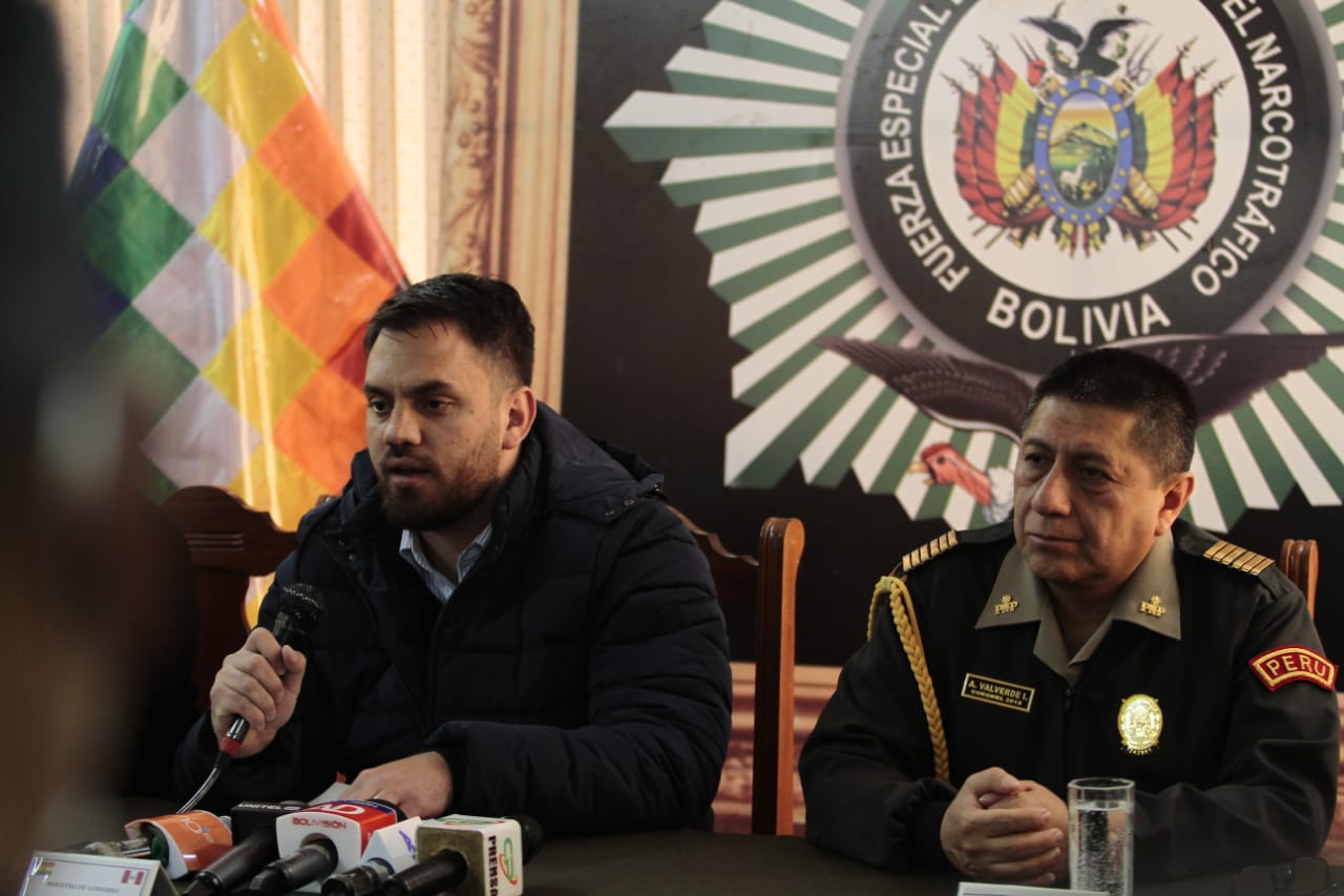Policías de Bolivia y Perú incautan más de cuatro mil kilogramos de droga