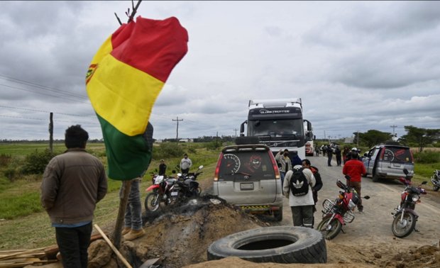 Camacho no atiende pliego ni abre diálogo con Cuatro Cañadas y cívicos amenazan con “medidas de respuesta” para romper el bloqueo