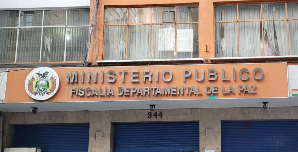 Policía aprehende a fiscal que presuntamente solicitó dinero para viabilizar un proceso abreviado 