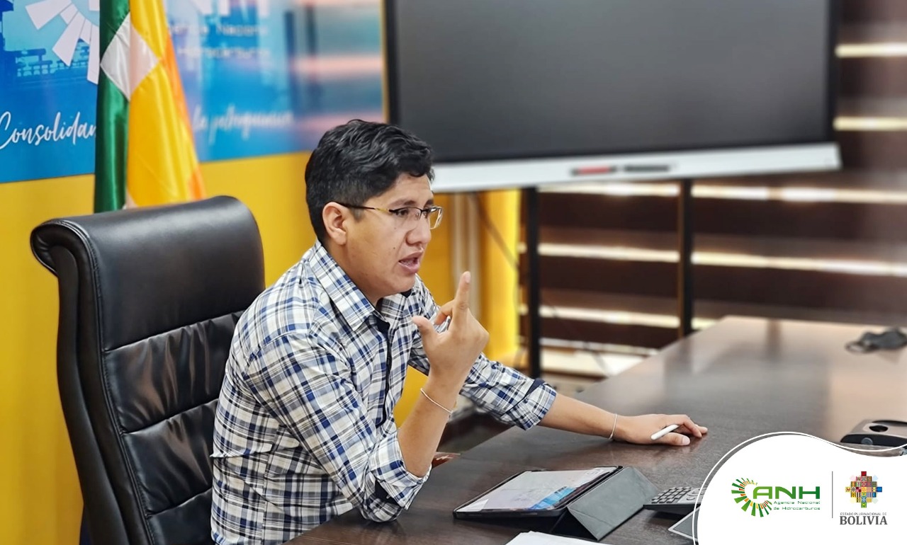 Incautan combustible de contrabando y tres vehículos valuados en cerca de Bs 1 millón