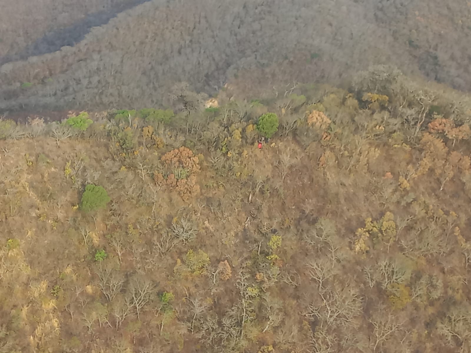 Helicóptero de la FAB encuentra a periodistas extraviados e inicia plan de rescate