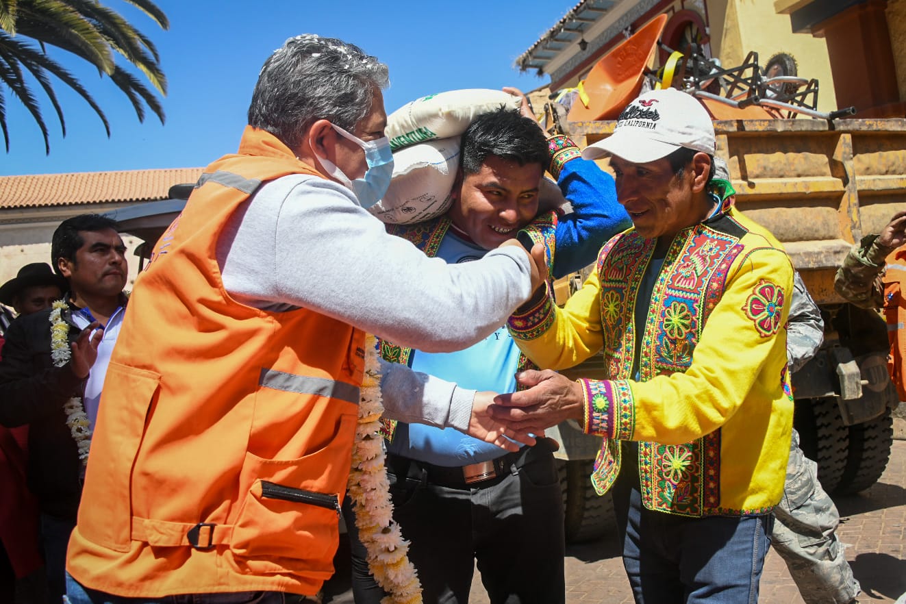 Gobierno entrega 82,5 toneladas de ayuda humanitaria para siete municipios de Cochabamba
