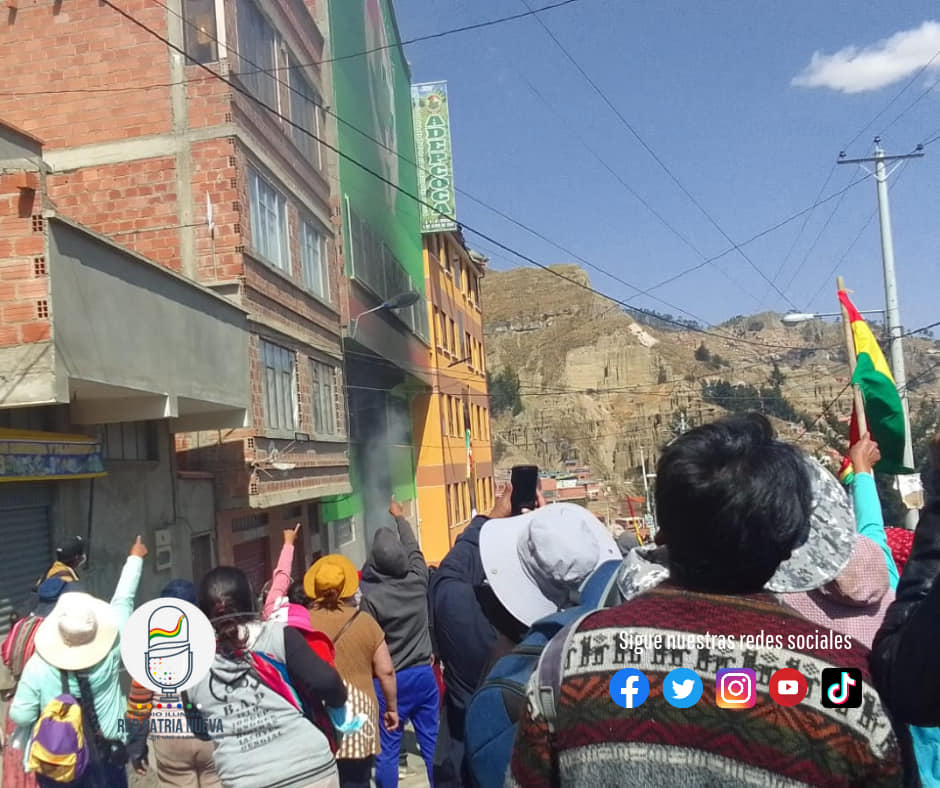 Periodista de las RPO´s fue agredida por cocaleros afines a Machicado