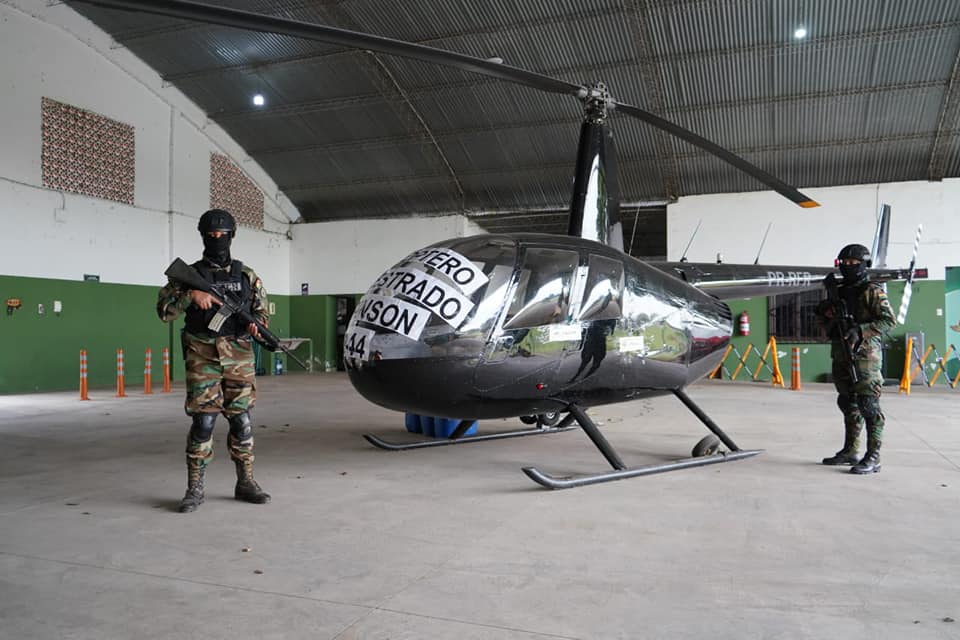 Fuerza antidroga secuestra un helicóptero valuado en $us 300.000 en Santa Cruz