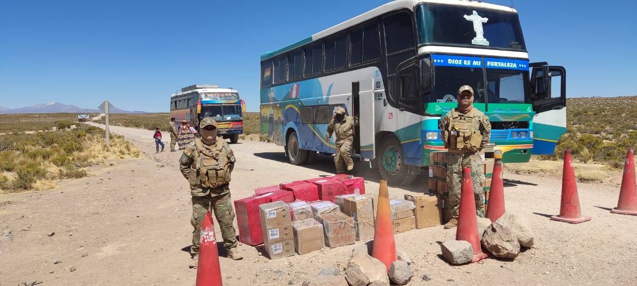 Grupo Estratégico intercepta a 35 flotas con contrabando y comisa 22 motorizados