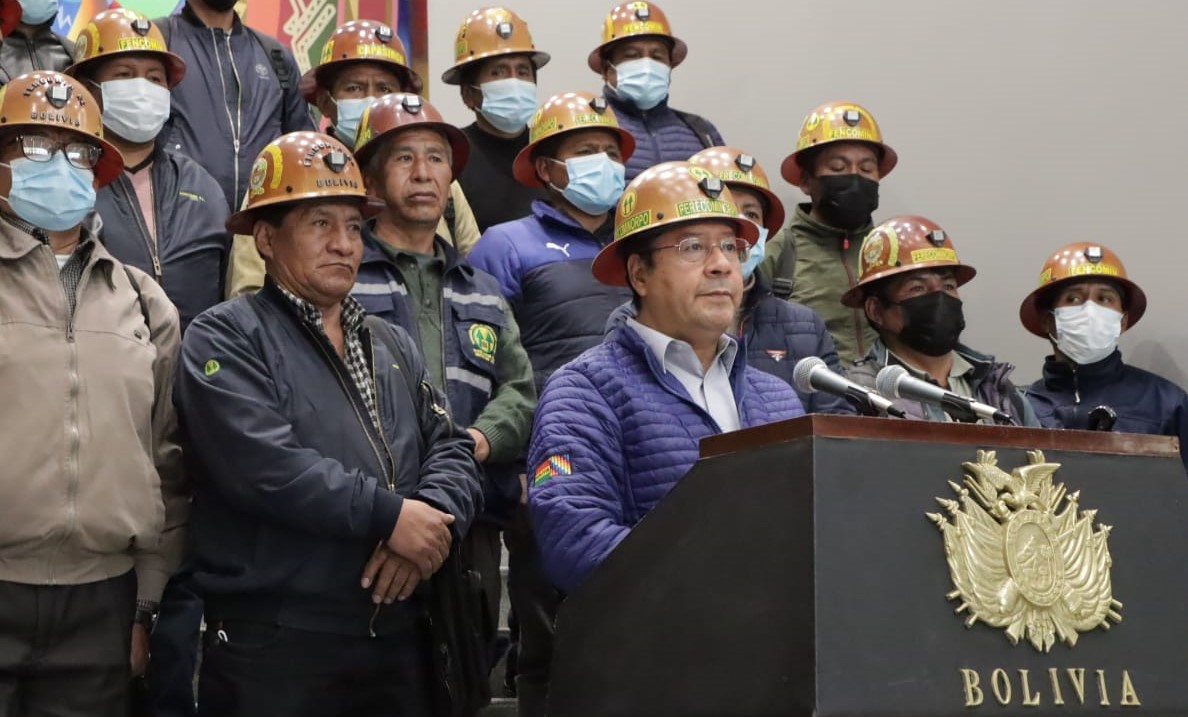 Cooperativistas mineros, interculturales y COD de Oruro se suman a la “gran marcha nacional” en respaldo al Gobierno