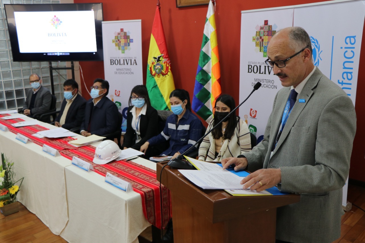 Videos educativos "Explorando ando" relatan historia de 20 científicas bolivianas