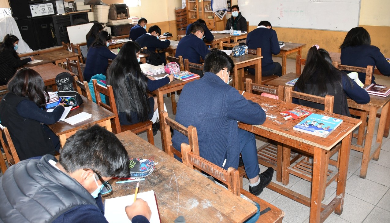En La Paz y otros siete departamentos rige el horario de invierno escolar de medio hora