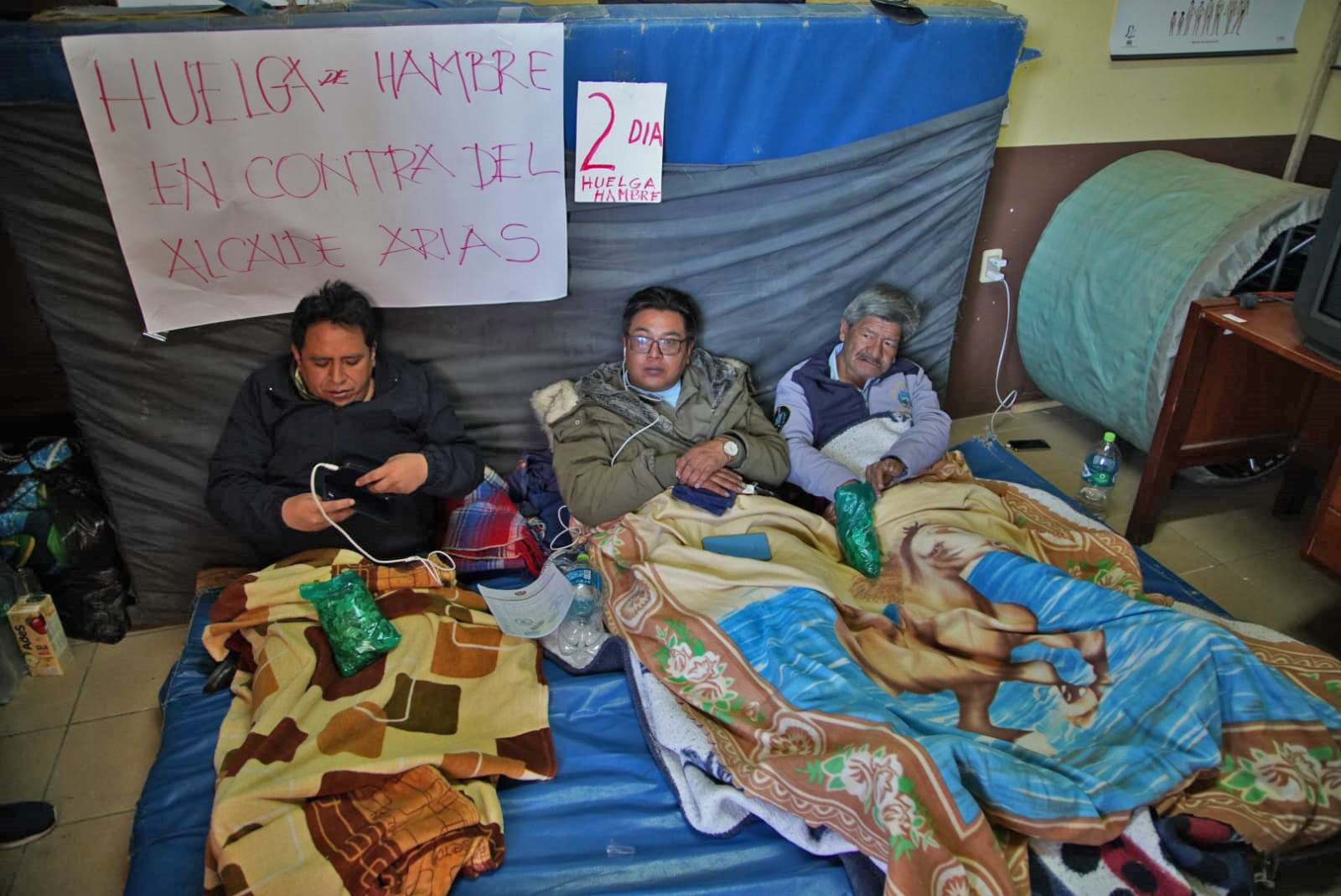 Padres de familia de La Paz cumplen segundo día de huelga por desatención de Arias