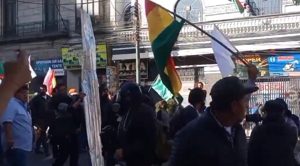 Concejala reprocha a Arias por promover la violencia a nombre de La Paz