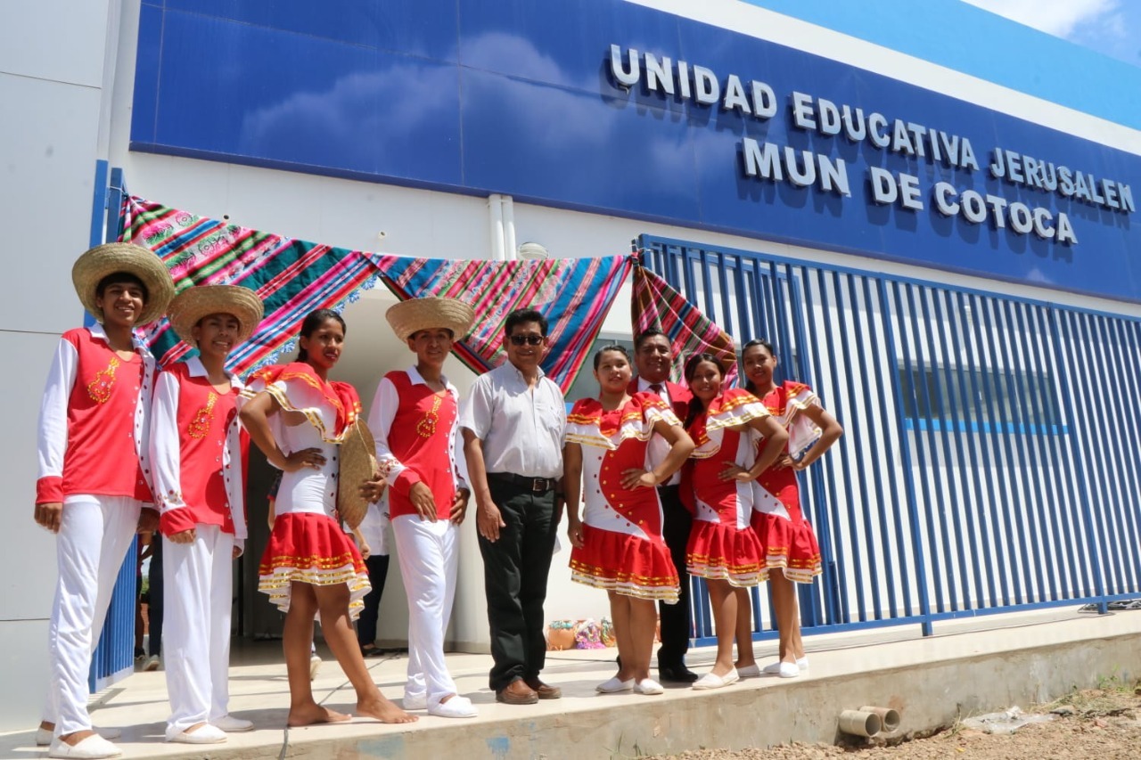 Arce entrega una infraestructura educativa en Cotoca y afirma que la educación es una prioridad