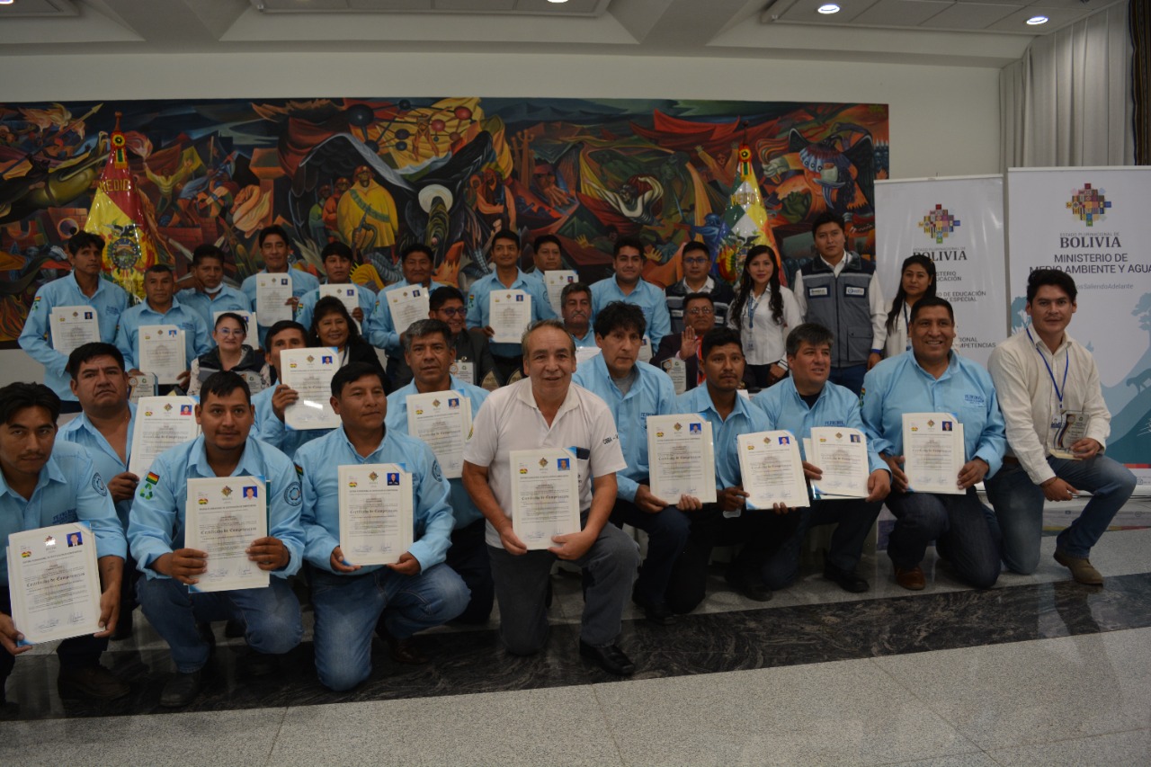 Más de 20 trabajadores reciben su certificado de experto en sistemas de refrigeración doméstico