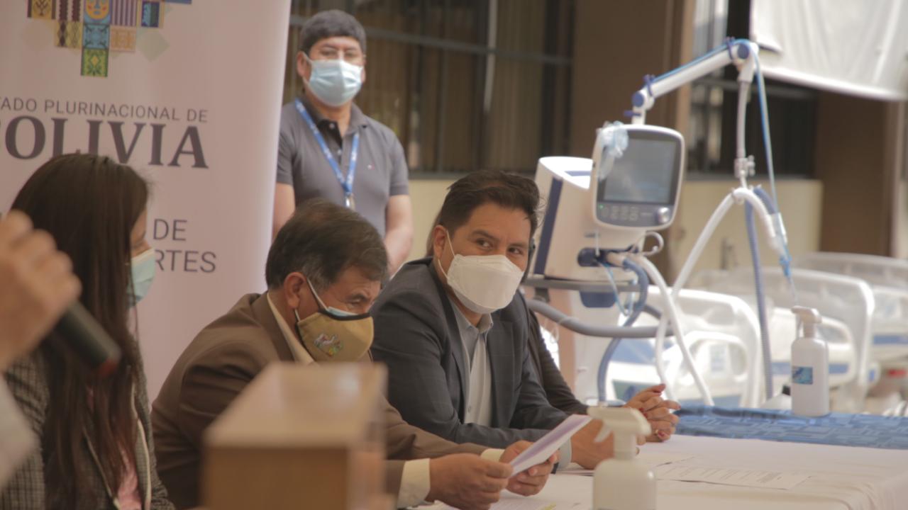 Cochabamba: Salud entrega ocho unidades de terapia intensiva y una planta generadora de oxígeno