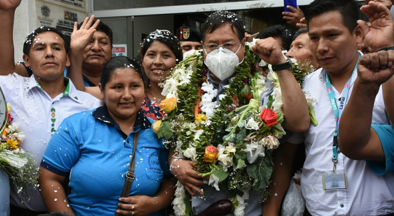 Presidente entrega instituto técnico humanístico en el municipio La Asunta con inversión de Bs 23 millones