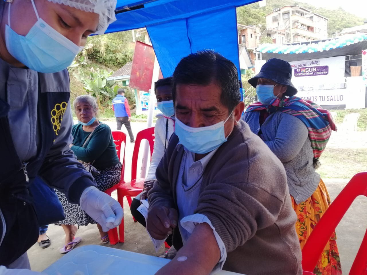 Más de 4.500 pobladores de Inquisivi se benefician con atención gratuita en feria de salud del SUS