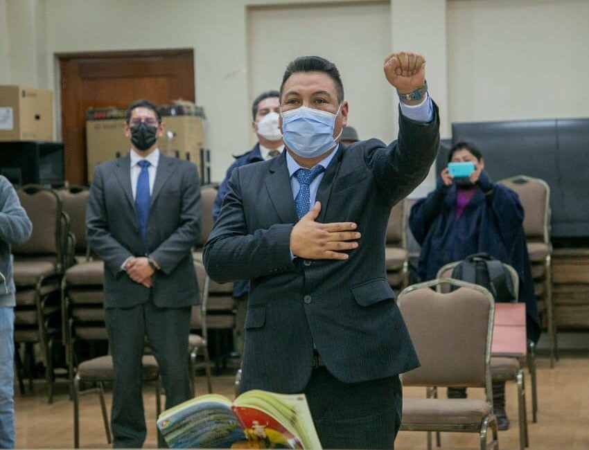 Posesionan a Abdel Tango Flores como Director General de la Caja Bancaria Estatal de Salud