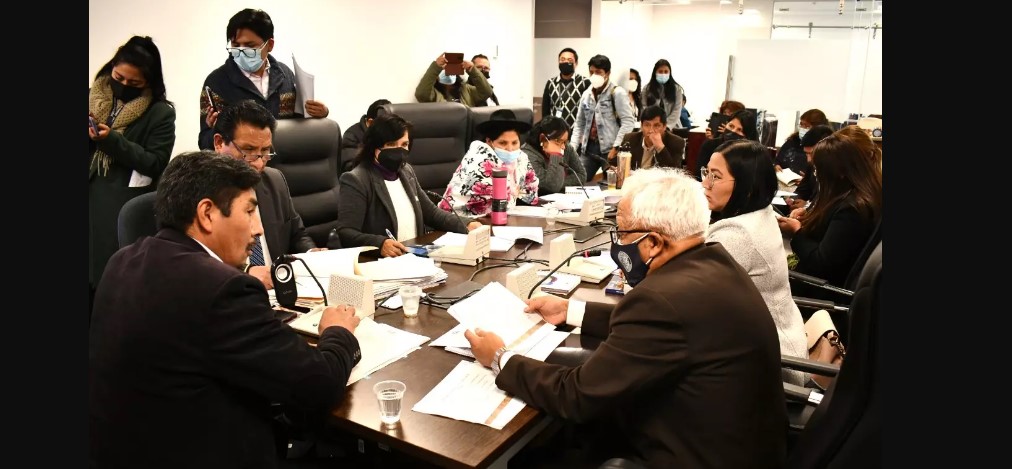 Rector revela que “cinco infiltrados” participaron en el atentado en la Universidad Tomás Frías de Potosí