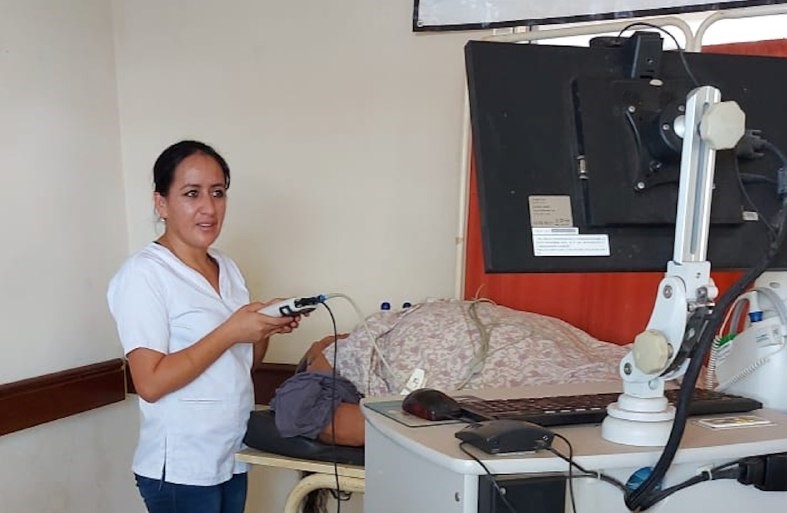 Especialistas atienden vía satelital a pacientes con patologías cardiológicas en municipios remotos de Beni