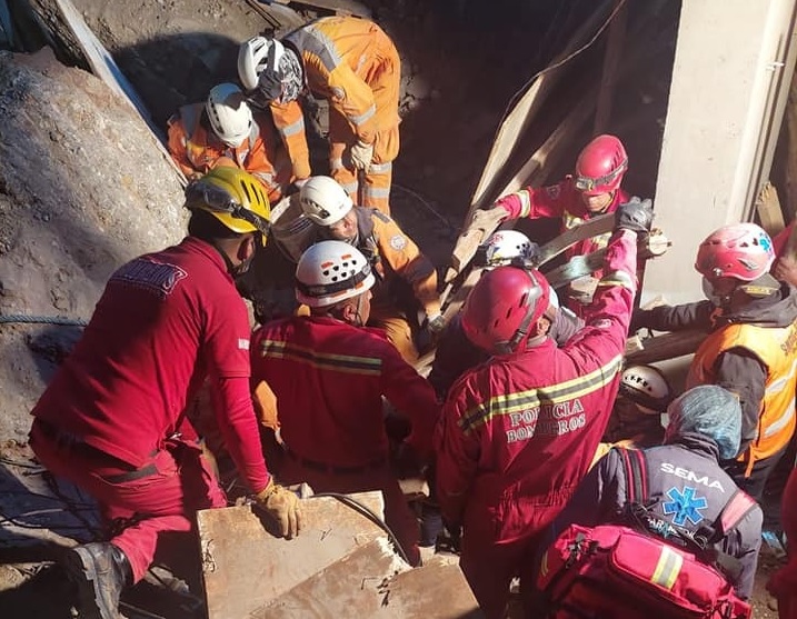 Policía aprehende a responsables de la obra donde murieron dos obreros