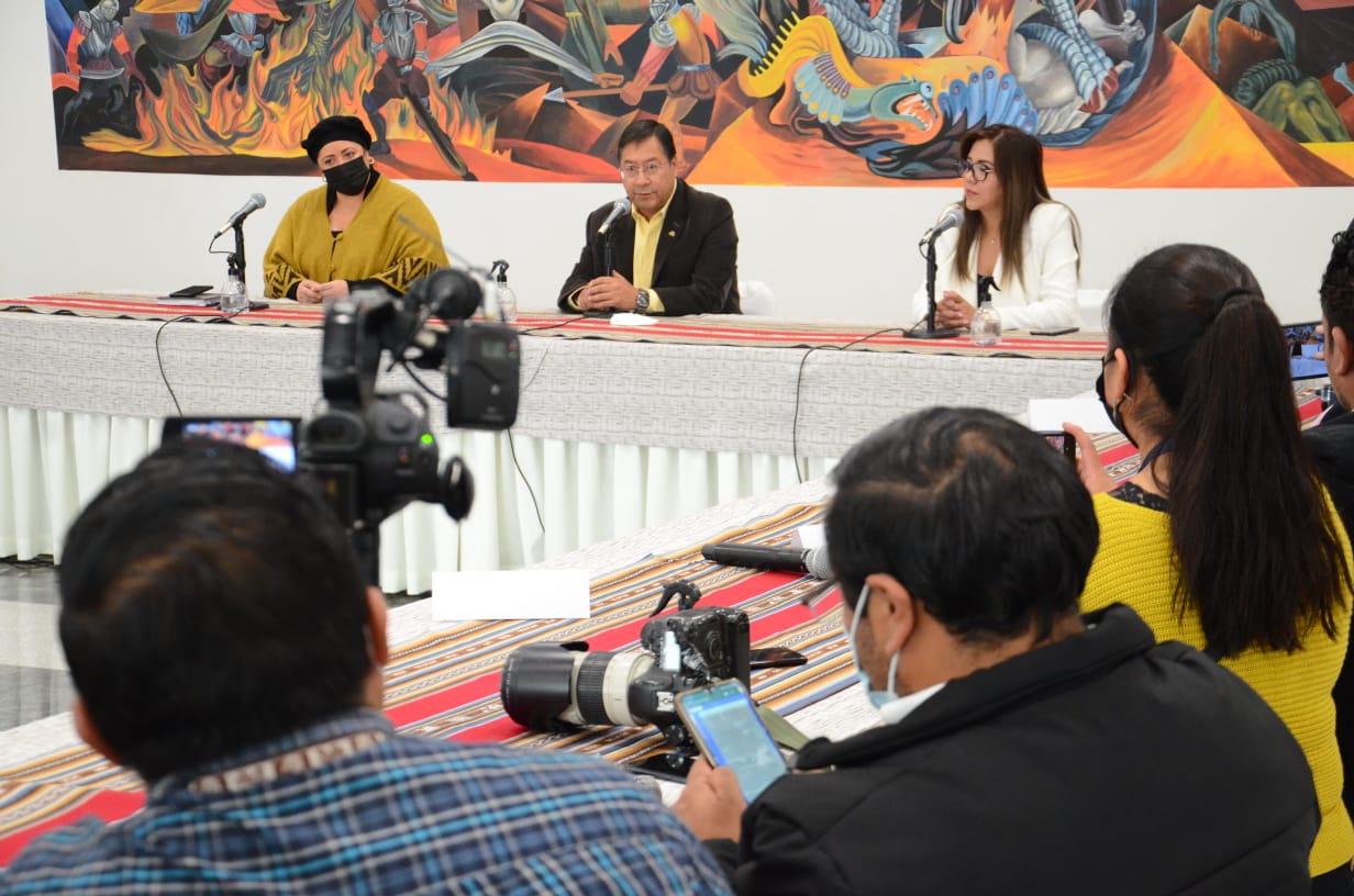 Presidente Arce se reúne con los periodistas y destaca su labor para mantener informada a la población boliviana