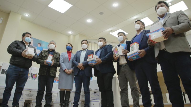 Gobierno y OPS/OMS entregan equipos médicos para detección temprana de enfermedades graves