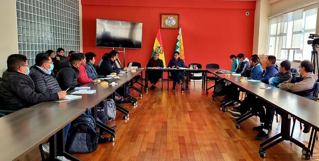 Educación atiende pliego petitorio de la Confederación de Estudiantes de Formación de Maestros 